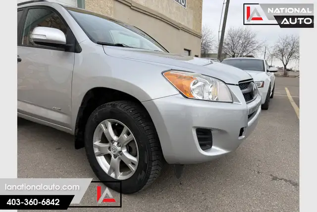 2010 Toyota RAV4 Base 7 PASSENGER!!