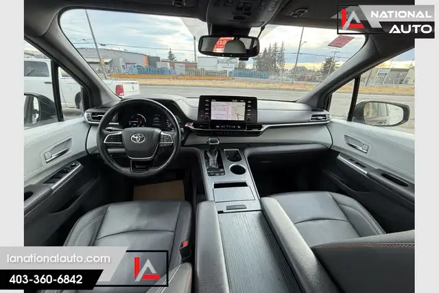 2021 Toyota Sienna XSE Hybrid ACTIVE STATUS!! - Photo 10