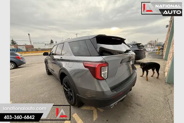 2022 Ford Explorer ST - Photo 5