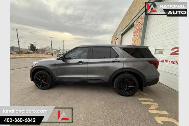 2022 Ford Explorer ST - Photo 6