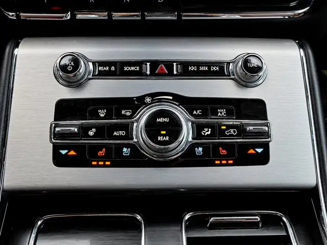 2023 Lincoln Aviator Reserve 201A 3.0L Twin Turbo 6 Passenger - Photo 30
