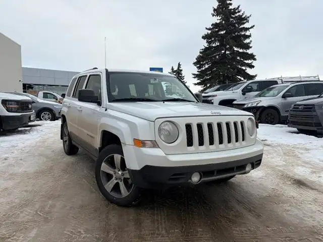 2017 Jeep Patriot High Altitude Edition 2.4L Low KMS - Photo 2