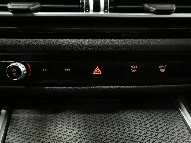 2023 BMW 3 Series 330i xDrive ///M Shadow Line No Accident Red I - Photo 22