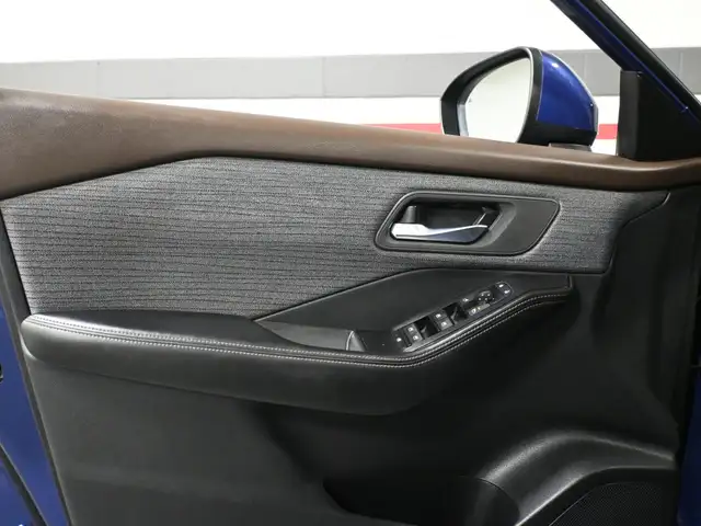 2023 Nissan Rogue SV 360CAM Panoramic Roof Remote Start - Photo 11