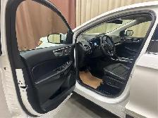 2022 Ford Edge SEL - Photo 9