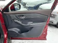 2023 Nissan Rogue Platinum - Photo 18