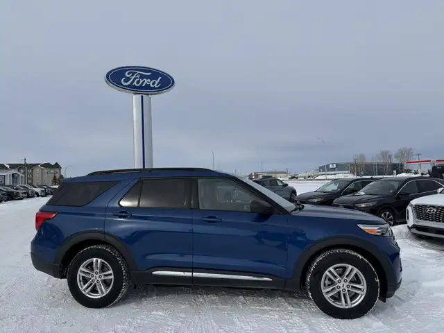 2021 Ford Explorer XLT / LEATHER! / 7 PSNGR! / TOW PKG! / LOW KM - Photo 3