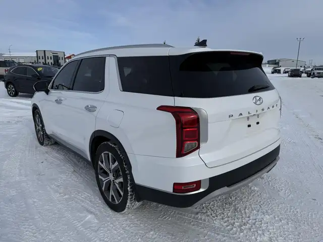 2022 Hyundai Palisade Luxury AWD / LOADED! / 7 PSNGR! / LOW KM! - Photo 5