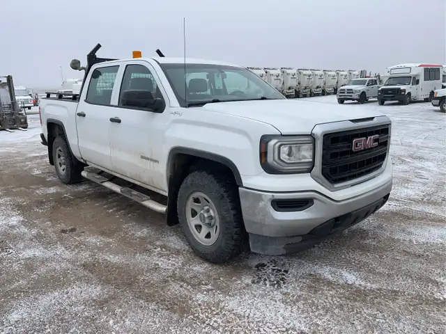 2017 GMC Sierra 1500 4X4 - Photo 8
