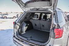 2026 GMC Terrain AWD AT4 - Photo 8