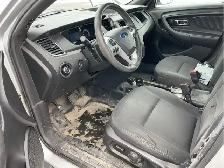 2017 Ford Taurus - Photo 17