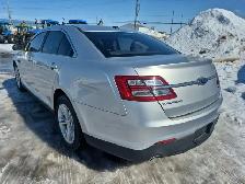 2017 Ford Taurus - Photo 3