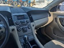 2017 Ford Taurus - Photo 16