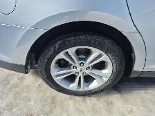 2017 Ford Taurus - Photo 25