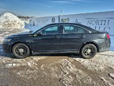 2015 Ford Taurus - Photo 2