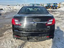 2015 Ford Taurus - Photo 4