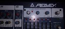 Peavey XR560 Powered Mixer - Photo 4