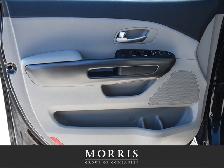 2020 Kia Sedona LX - Photo 9