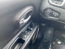 2016 Jeep Renegade Limited 4WD - Photo 14