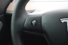 2021 Tesla Model 3 - Photo 12