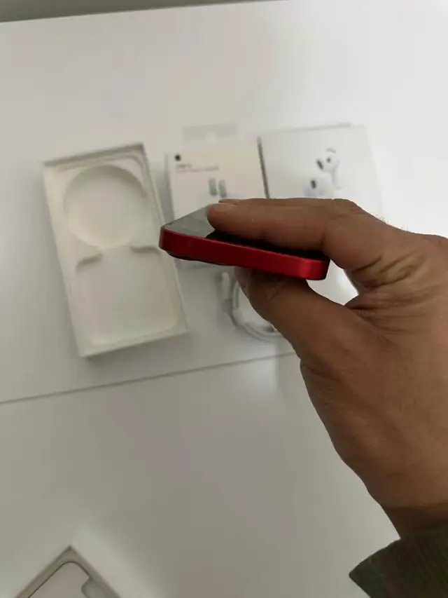 iPhone 13 mini 128gb Red Airpods Pkg/Delivery - Photo 2
