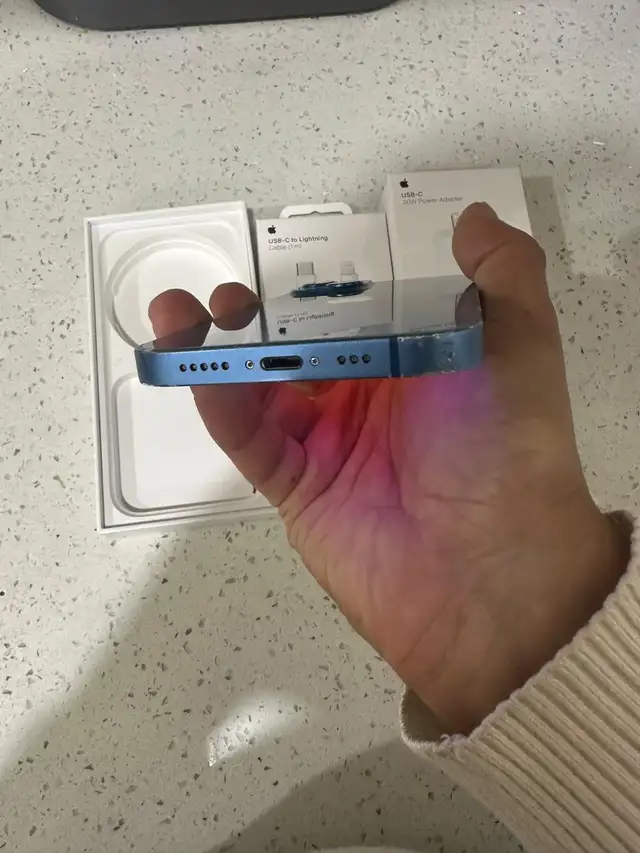 iPhone 13 128gb Airpods/Fast Charger/Delivery - Photo 7