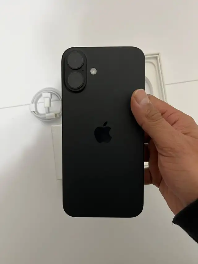 iPhone 16e 128gb Airpods/Fast Charger/Delivery - Photo 4