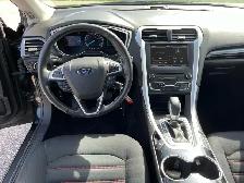 2020 Ford Fusion Hybrid SE - Photo 4