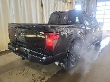 2024 Ford F-150 XLT 4WD 302A Black Edition 3.5L Eco Low Kms - Photo 4