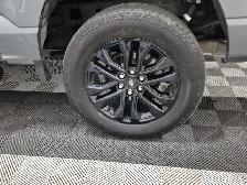 2024 Ford F-150 XLT 4WD 303A Black Edition Plus Leather 3.5 Eco - Photo 9