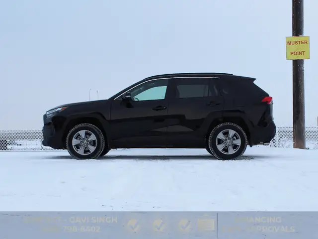 2024 TOYOTA RAV4 | XLE | AWD | SUNROOF | LOADED - Photo 3