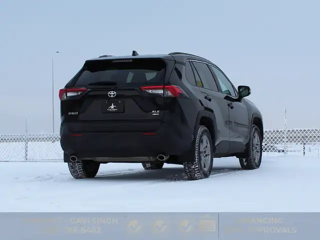 2024 TOYOTA RAV4 | XLE | AWD | SUNROOF | LOADED - Photo 5