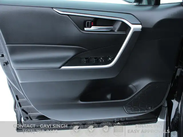 2024 TOYOTA RAV4 | XLE | AWD | SUNROOF | LOADED - Photo 16
