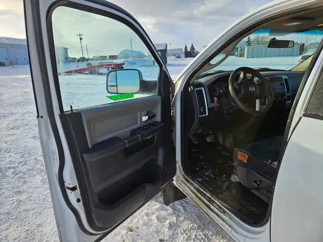 2012 Dodge Ram 3500 - Photo 9