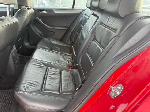 2016 Volkswagen Jetta 4dr 1.8 TSI Auto Highline - Photo 6