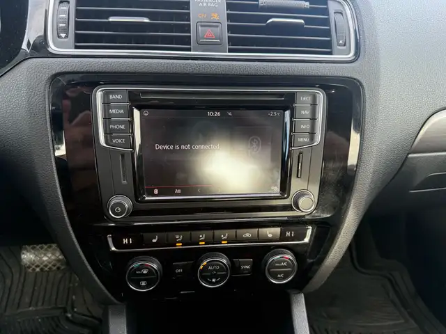 2016 Volkswagen Jetta 4dr 1.8 TSI Auto Highline - Photo 10