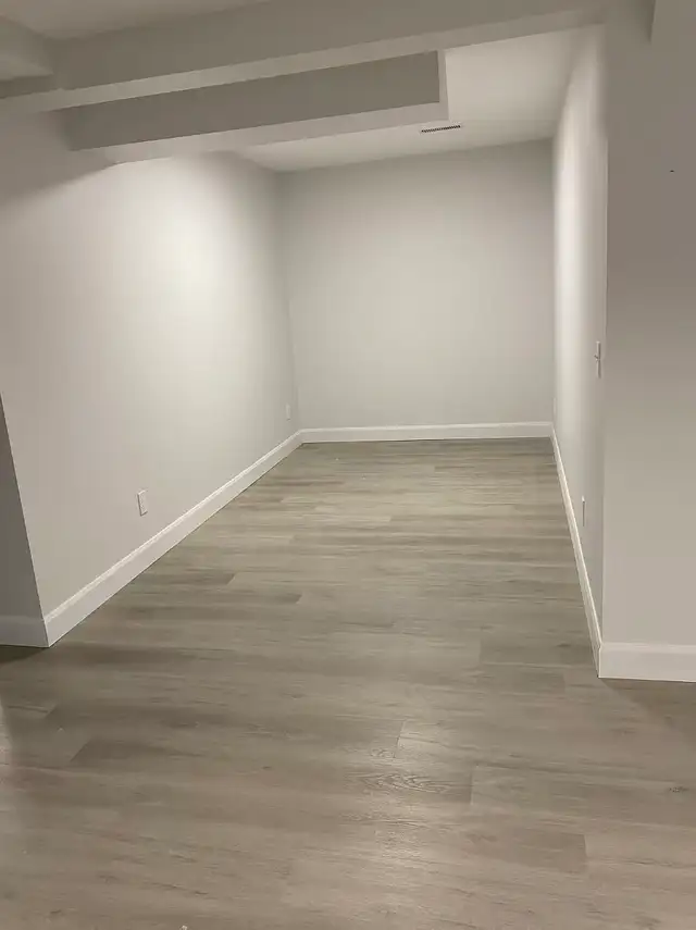 2 Bedrooms   a Den for Rent – Excellent Location! - Photo 5