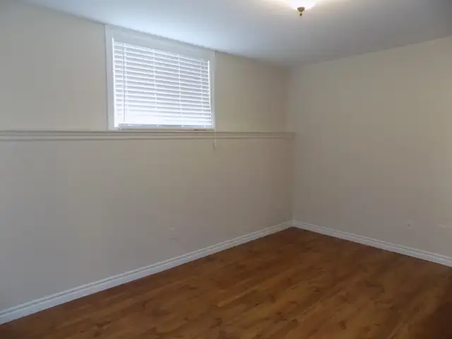 2 bedroom apartment in new sudbury - Photo 9