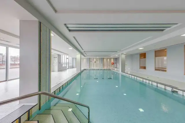 Furnished 1 bedroom luxuryCondo with wifi parking Yonge&Steeles - Photo 9