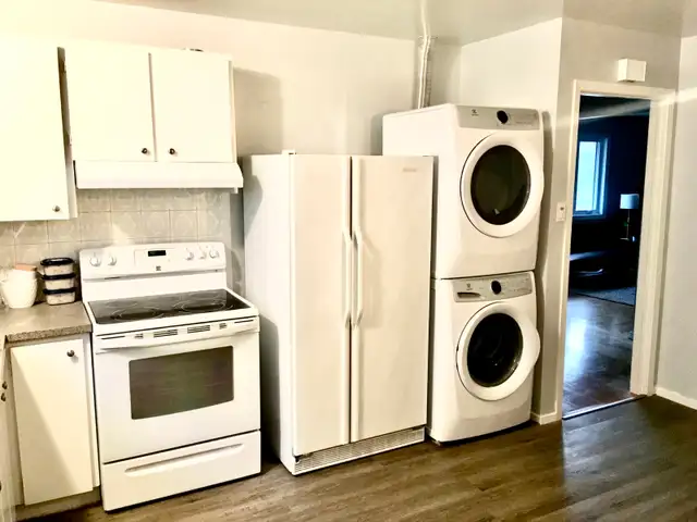 Private Suite with Private bath Utilities Included: 613-366-9195 - Photo 8