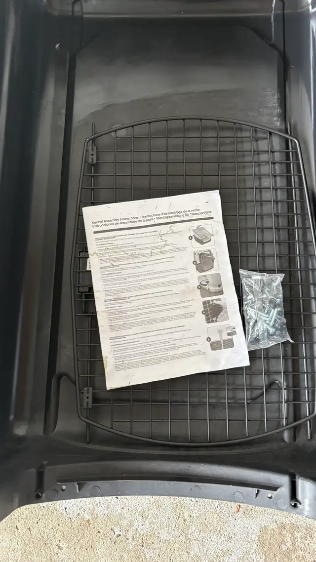 Permate kennel 32 inch 30 -50 pounds  Brand New - Photo 4