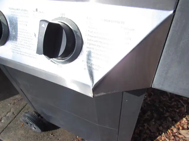 Master Forge 4 burner BBQ / Grill- Burners work good. - Photo 5