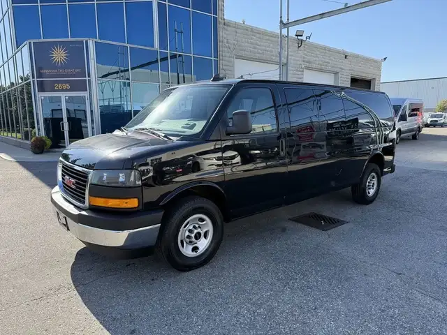 2023 GMC Savana 12 Passenger