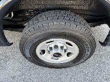 2023 GMC Savana 12 Passenger - Photo 21