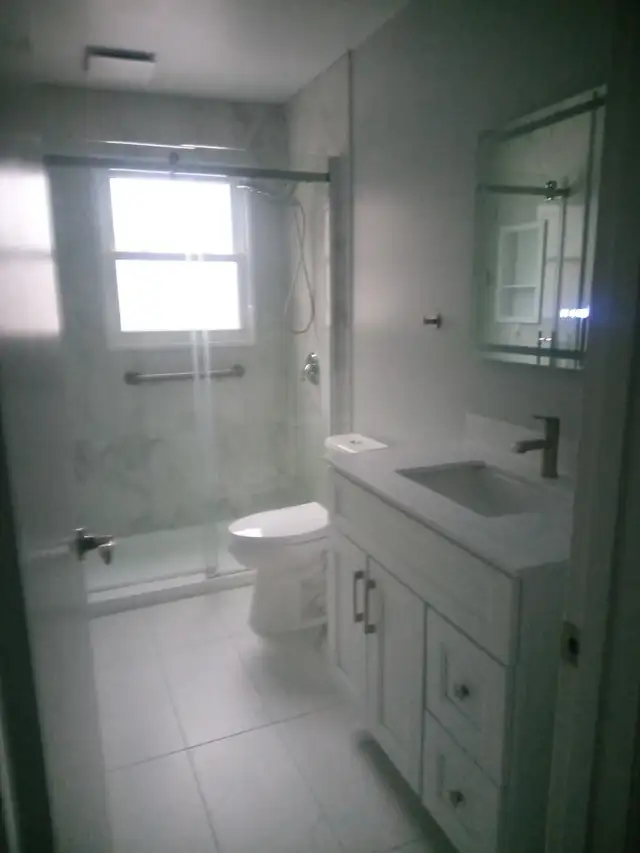 Spacious Renovated 2 bedroom Apartment - Haist Street Fonthill - Photo 2