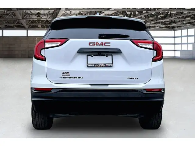 2023 GMC Terrain SLT Elevation | Heated Leather | Panoroof | AWD - Photo 4