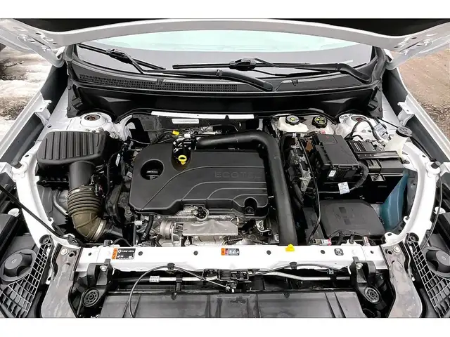 2023 GMC Terrain SLT Elevation | Heated Leather | Panoroof | AWD - Photo 9