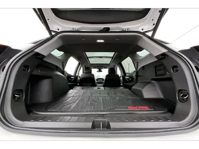 2023 GMC Terrain SLT Elevation | Heated Leather | Panoroof | AWD - Photo 28