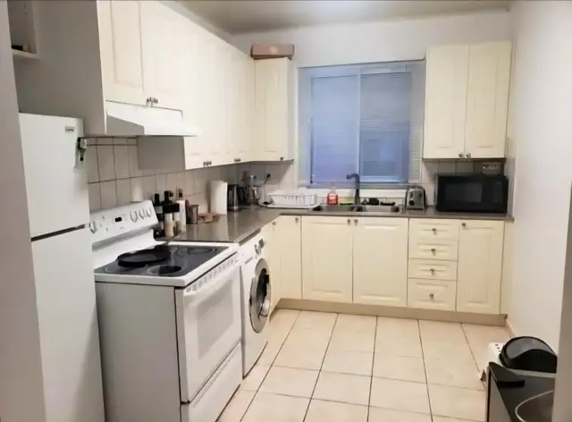 Grand 4½ au coeur de NDG  Big 4½ in the hart of NDG - Monckland - Photo 5