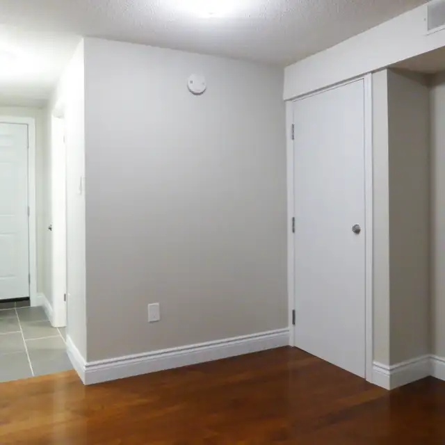 Spacious west-end ground-level registered unit. - Photo 5